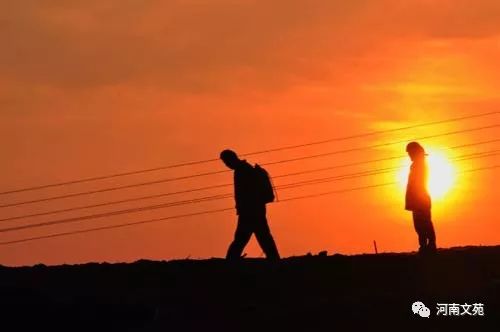 云霄晴空日下的情感奇遇，与好友的美好时光