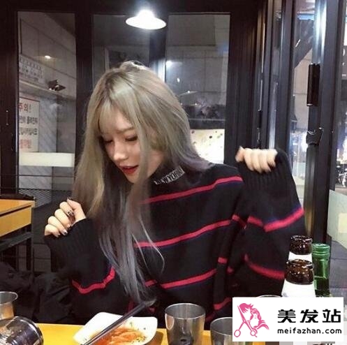 最新女染发潮流发型图片，展现变化之美与自信之光