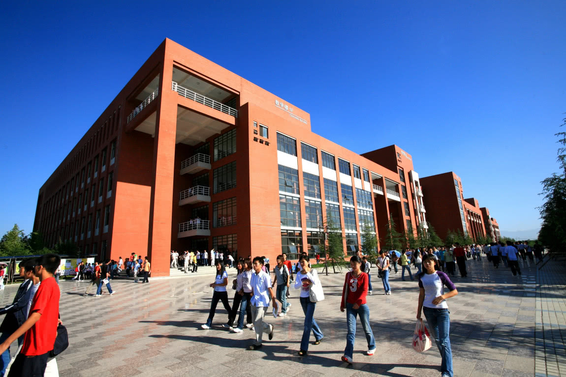 陕西科技大学最新排名及其校园温馨日常